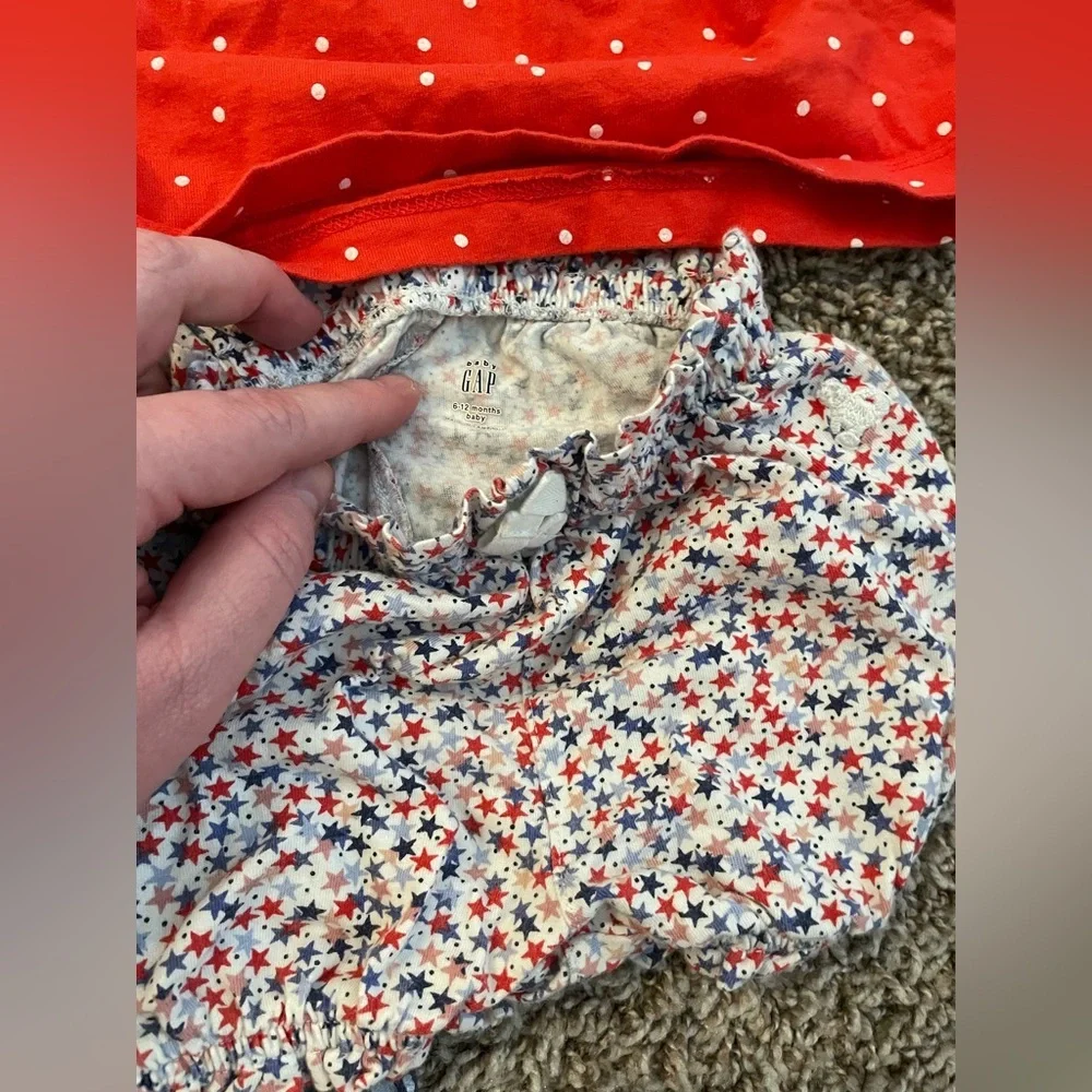 Bundle of 4 pieces girls items 6-12 months